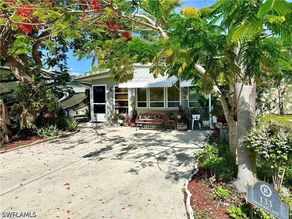 133 Redwood Lane Naples FL 34114