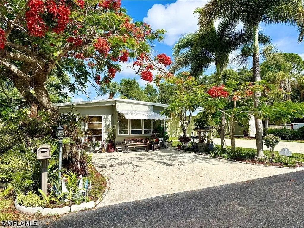 133 Redwood Lane Naples FL 34114