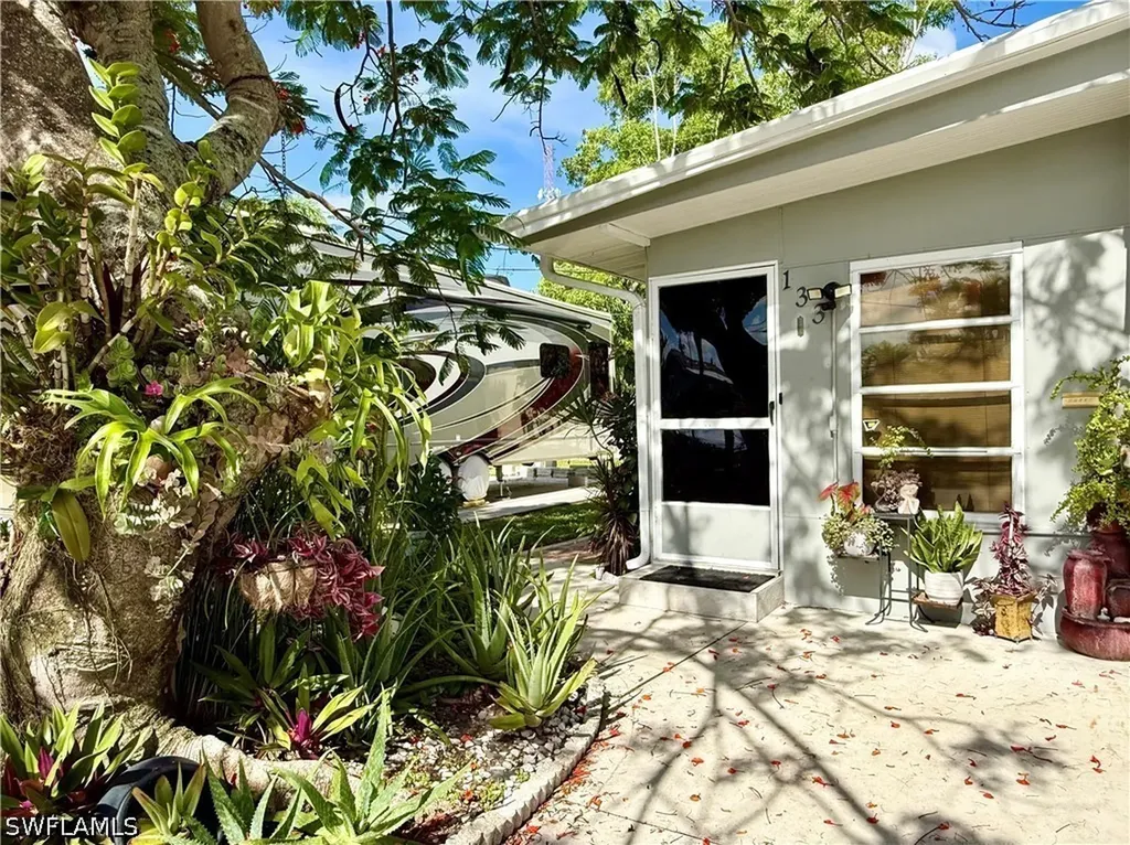 133 Redwood Lane Naples FL 34114