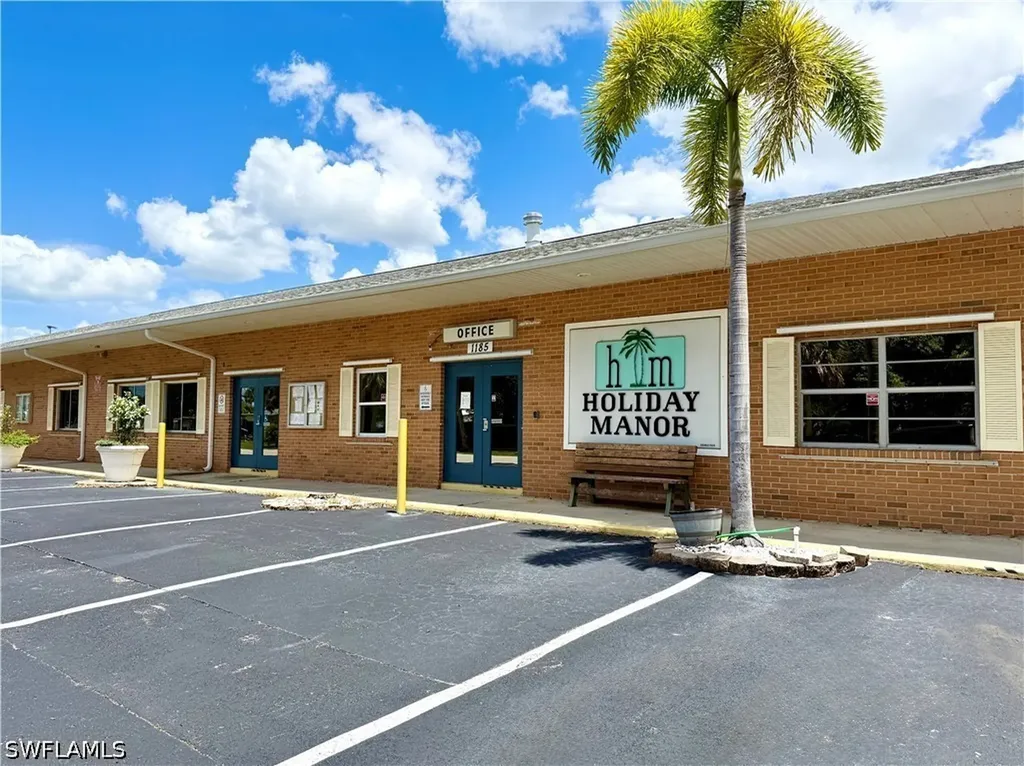 133 Redwood Lane Naples FL 34114