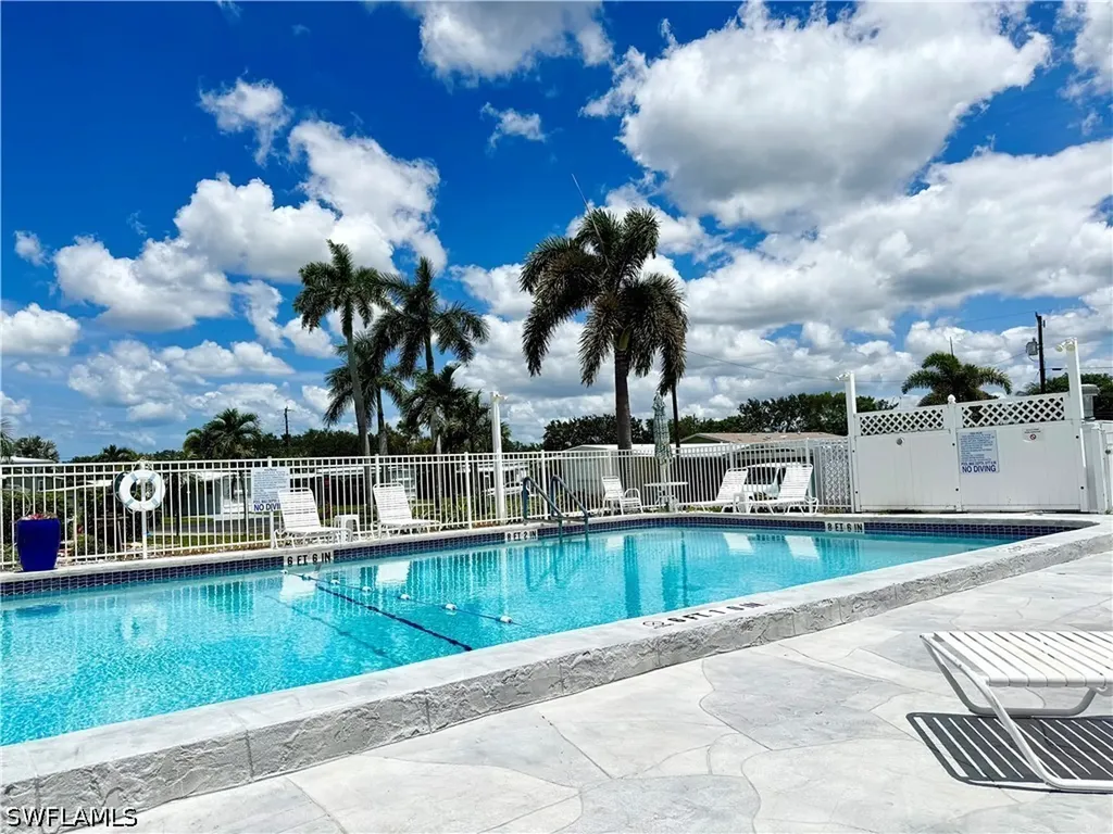133 Redwood Lane Naples FL 34114