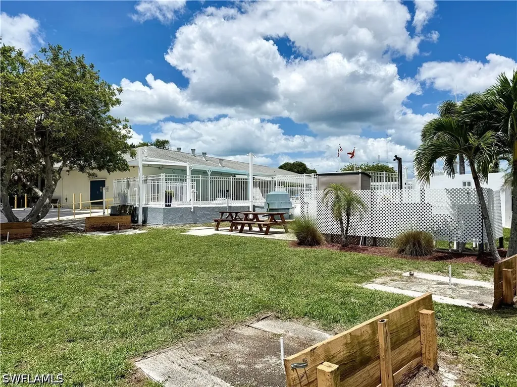 133 Redwood Lane Naples FL 34114