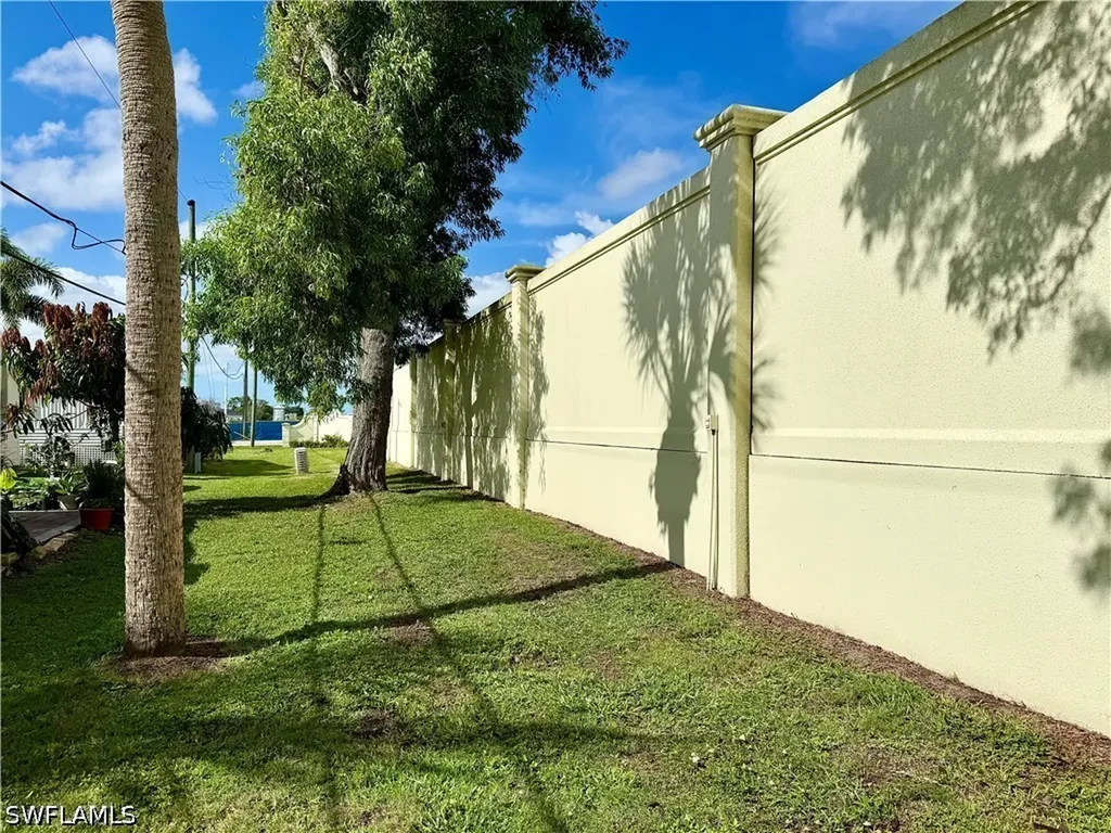 133 Redwood Lane Naples FL 34114