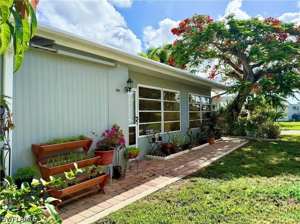 133 Redwood Lane Naples FL 34114