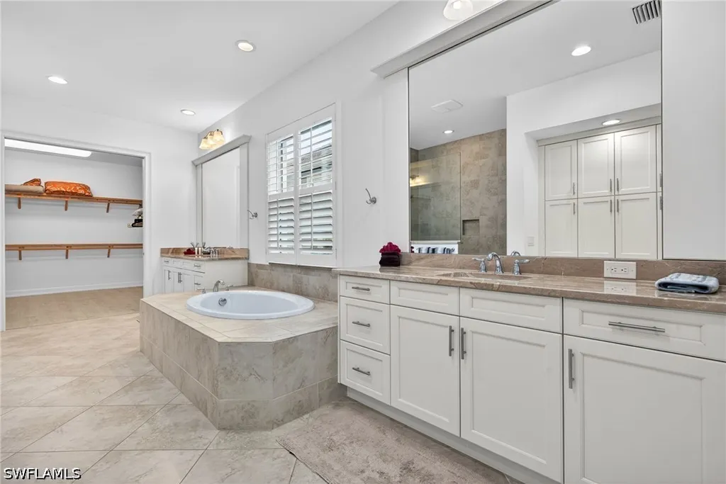 5054 Andros Drive Naples FL 34113