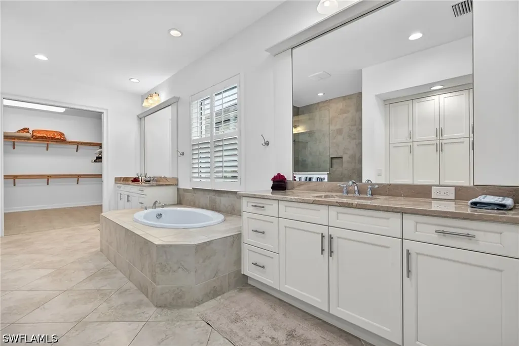 5054 Andros Drive Naples FL 34113