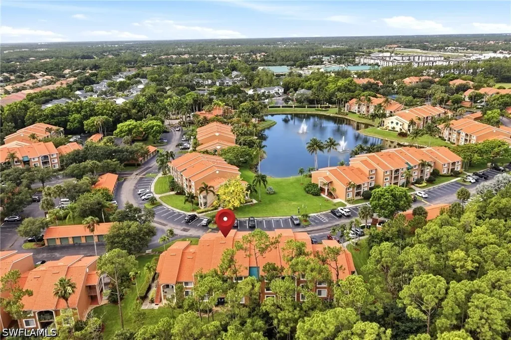1240 Wildwood Lakes Boulevard Naples FL 34104