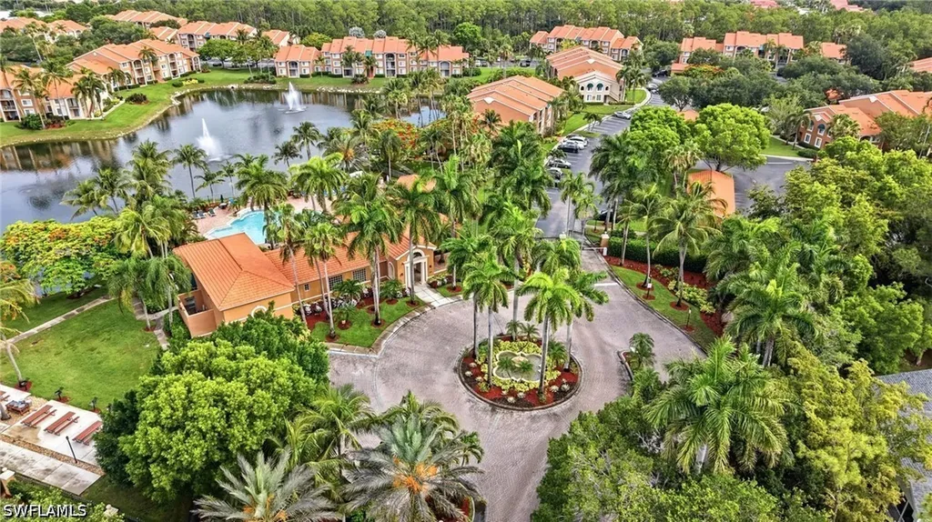 1240 Wildwood Lakes Boulevard Naples FL 34104