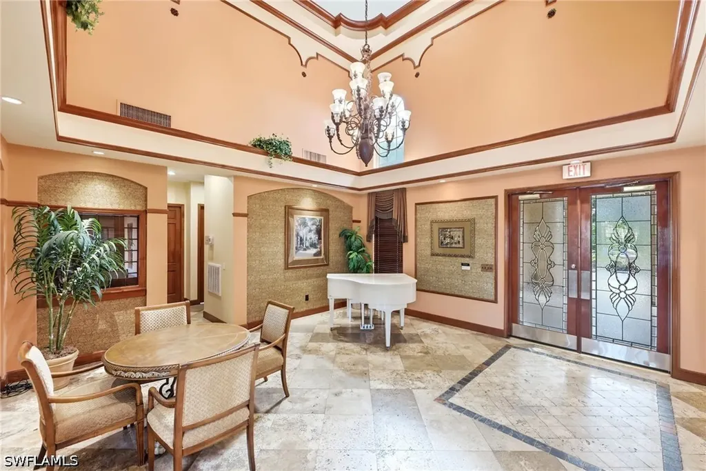 1240 Wildwood Lakes Boulevard Naples FL 34104