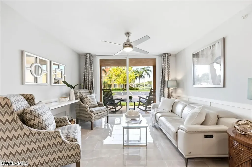 1240 Wildwood Lakes Boulevard Naples FL 34104