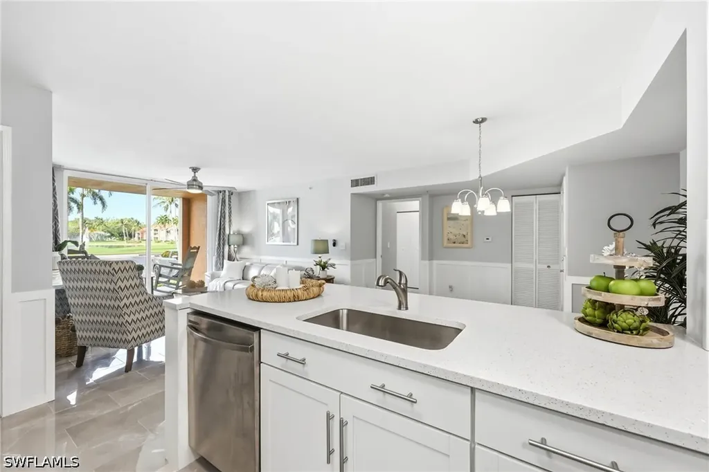 1240 Wildwood Lakes Boulevard Naples FL 34104