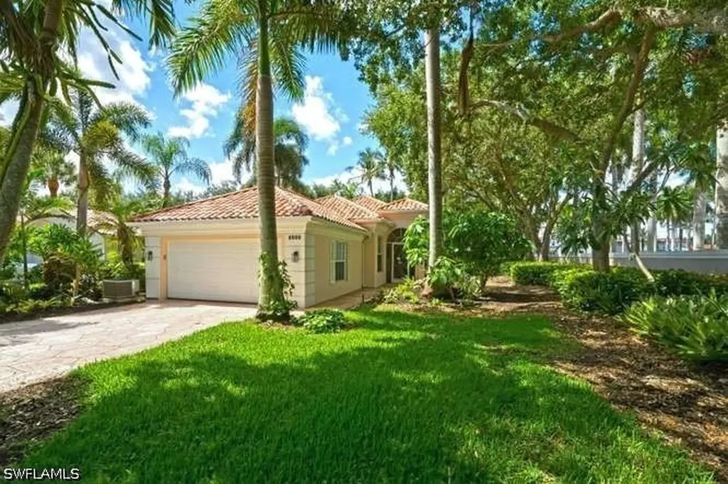 6000 Via Bella Court Naples FL 34109