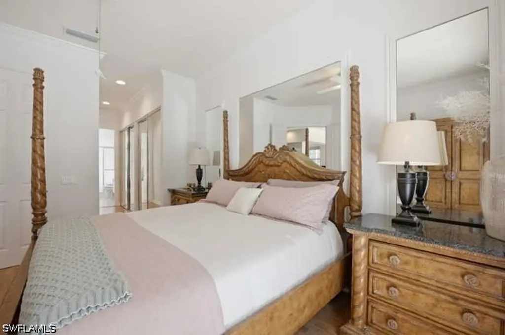 6000 Via Bella Court Naples FL 34109