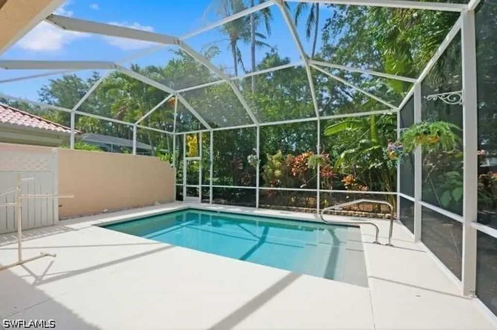 6000 Via Bella Court Naples FL 34109