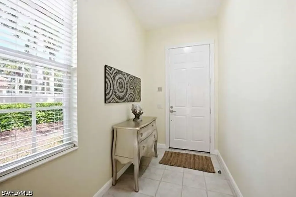 6000 Via Bella Court Naples FL 34109
