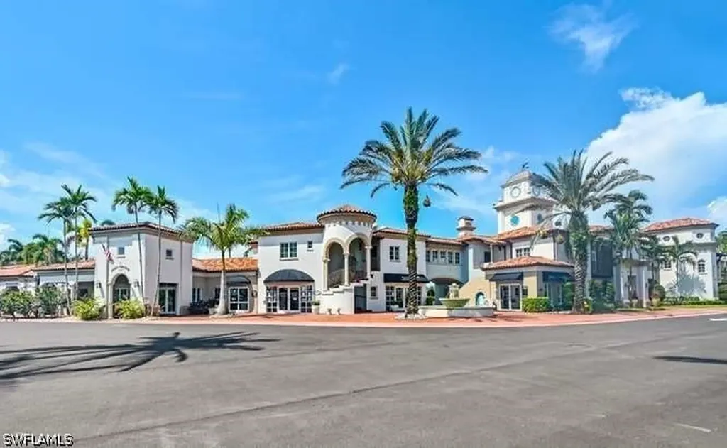 6000 Via Bella Court Naples FL 34109