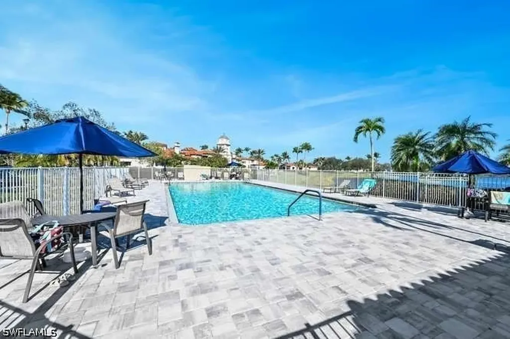 6000 Via Bella Court Naples FL 34109