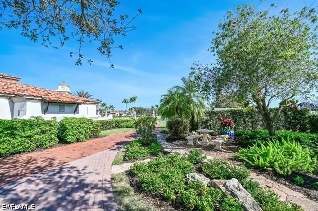 6000 Via Bella Court Naples FL 34109