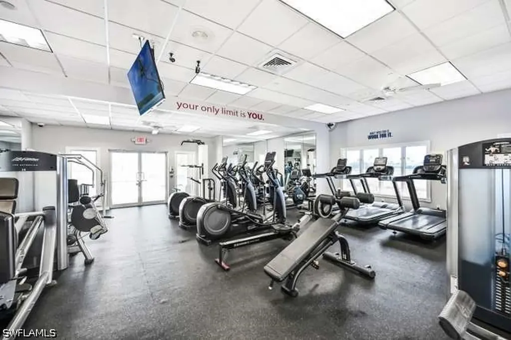 6000 Via Bella Court Naples FL 34109