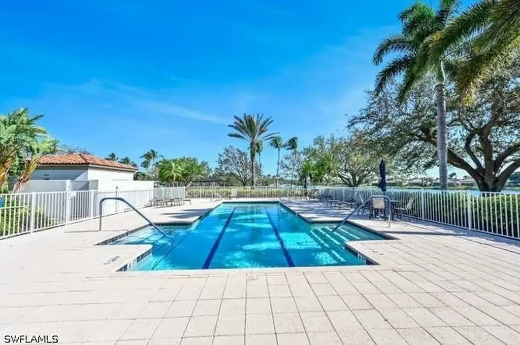 6000 Via Bella Court Naples FL 34109