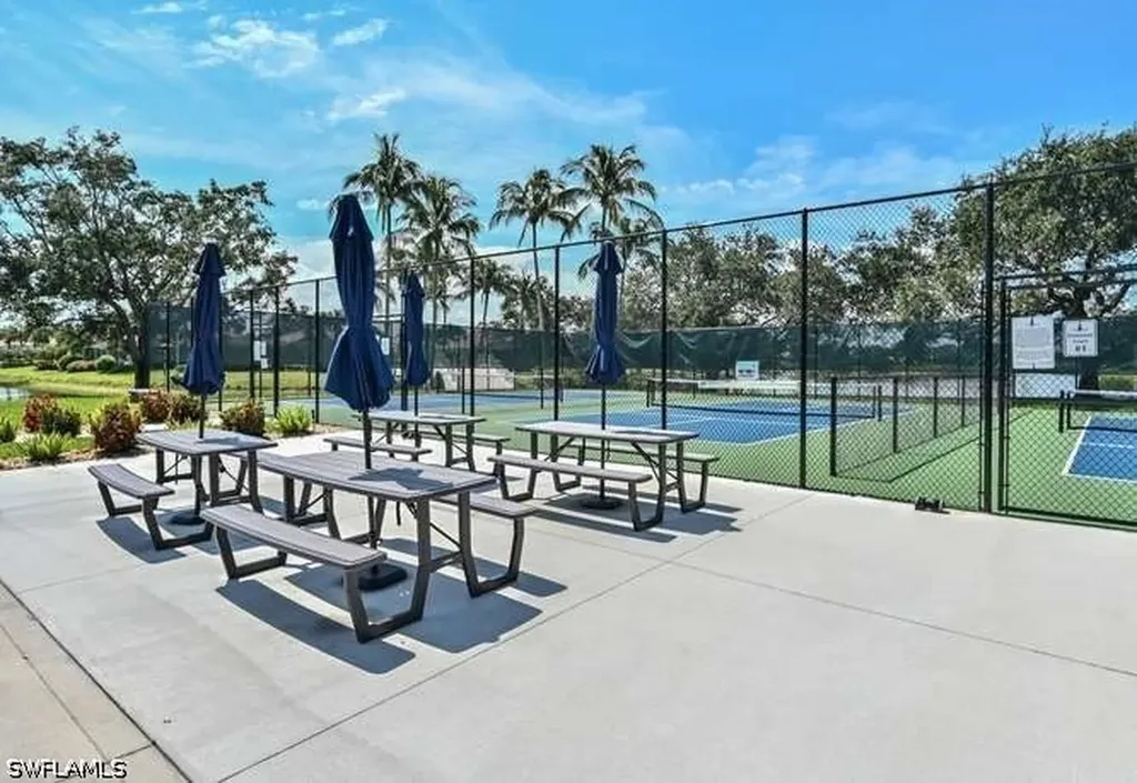 6000 Via Bella Court Naples FL 34109