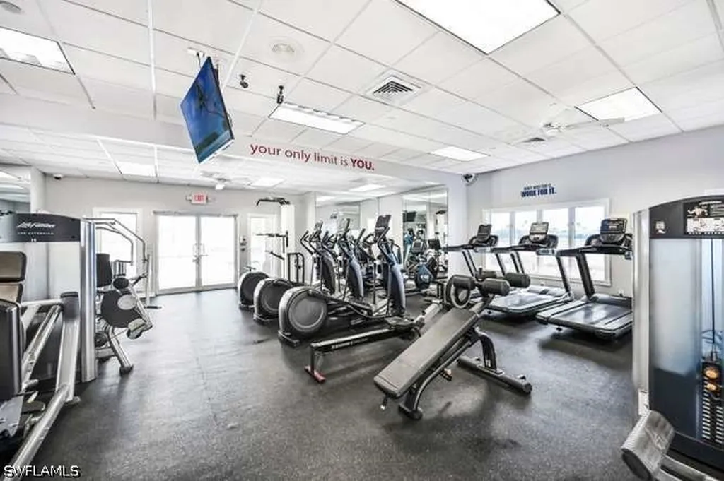 6000 Via Bella Court Naples FL 34109
