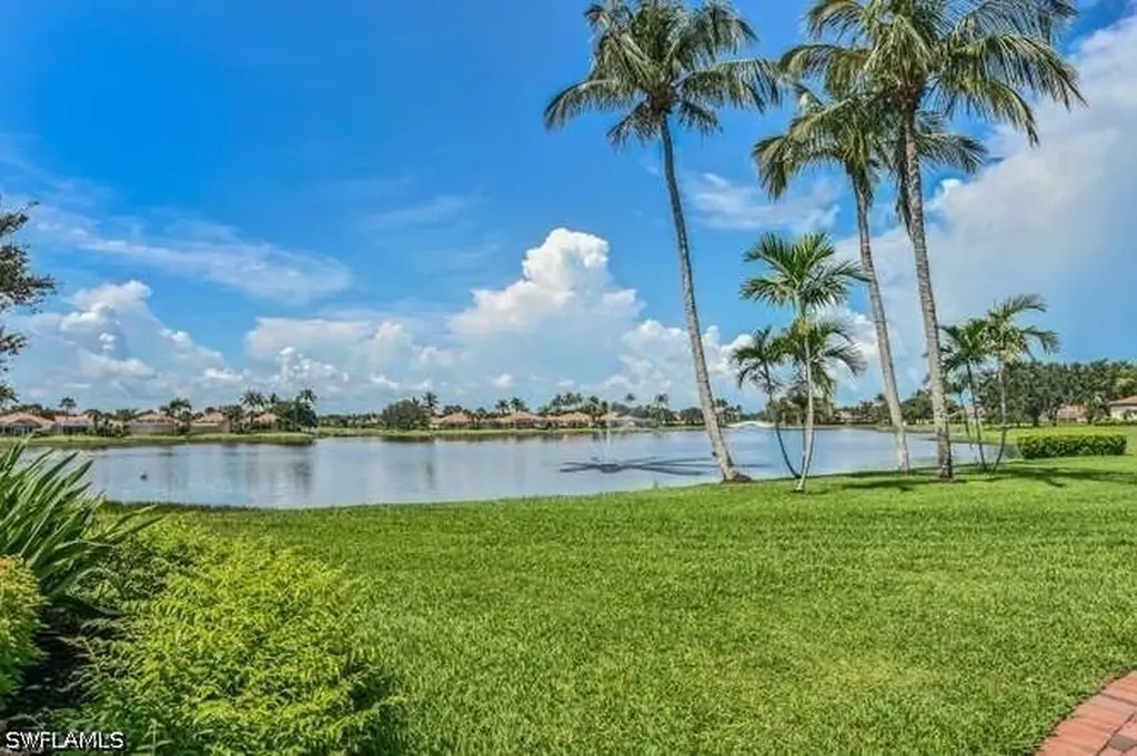6000 Via Bella Court Naples FL 34109