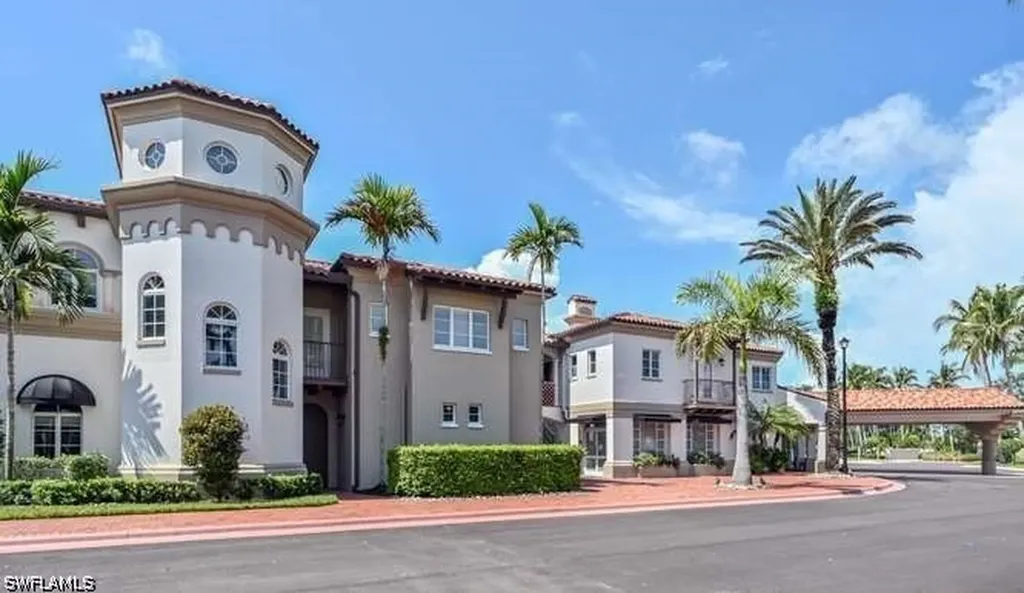 6000 Via Bella Court Naples FL 34109