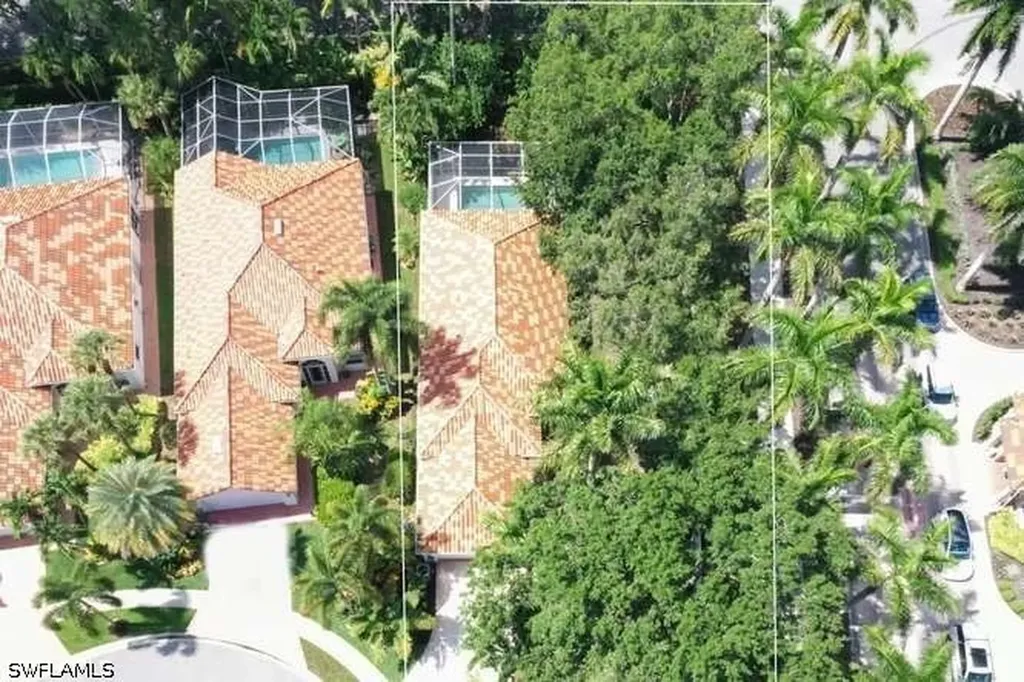 6000 Via Bella Court Naples FL 34109