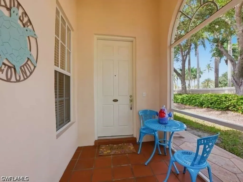 6000 Via Bella Court Naples FL 34109