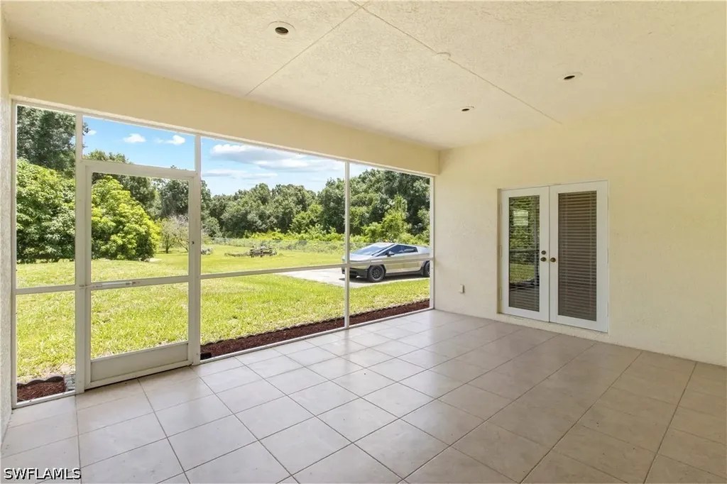 2495 62nd Avenue NE Naples FL 34120