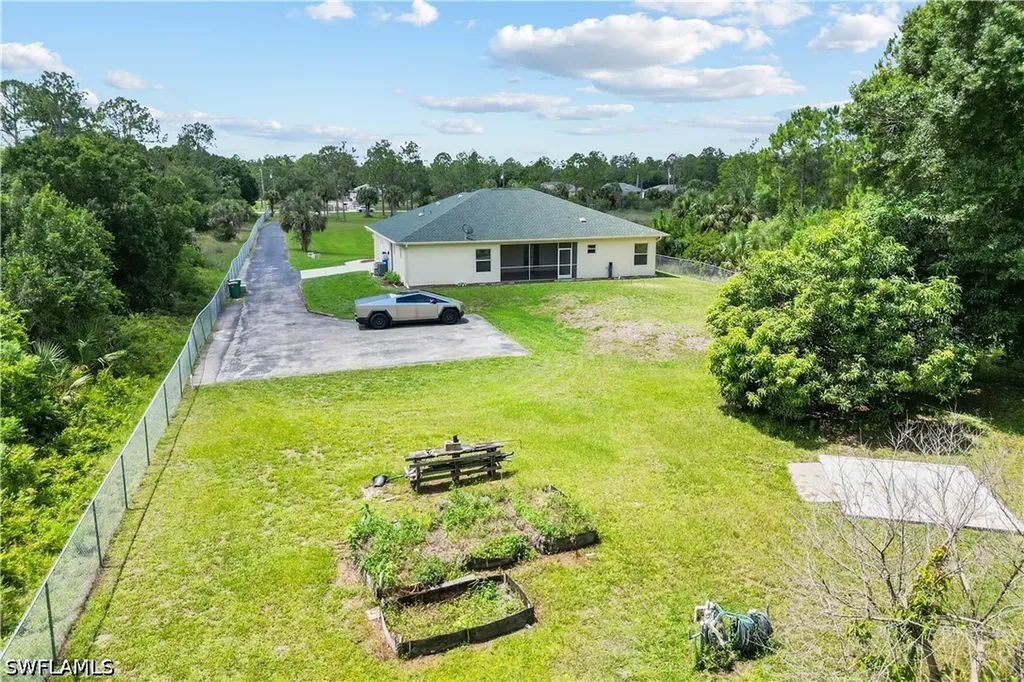 2495 62nd Avenue NE Naples FL 34120