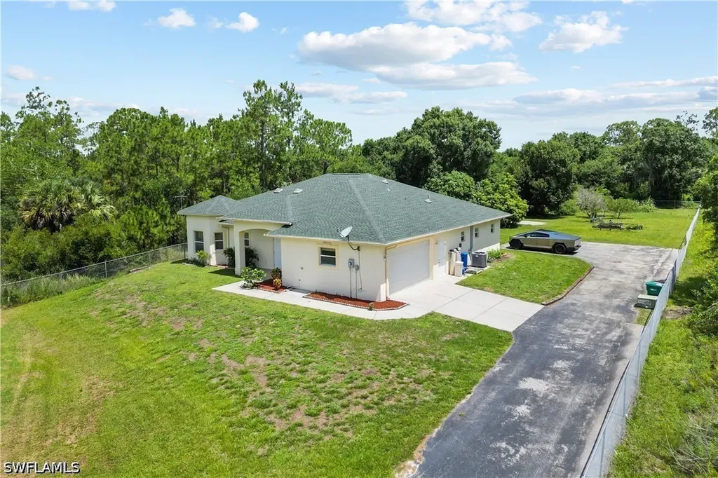 2495 62nd Avenue NE Naples FL 34120