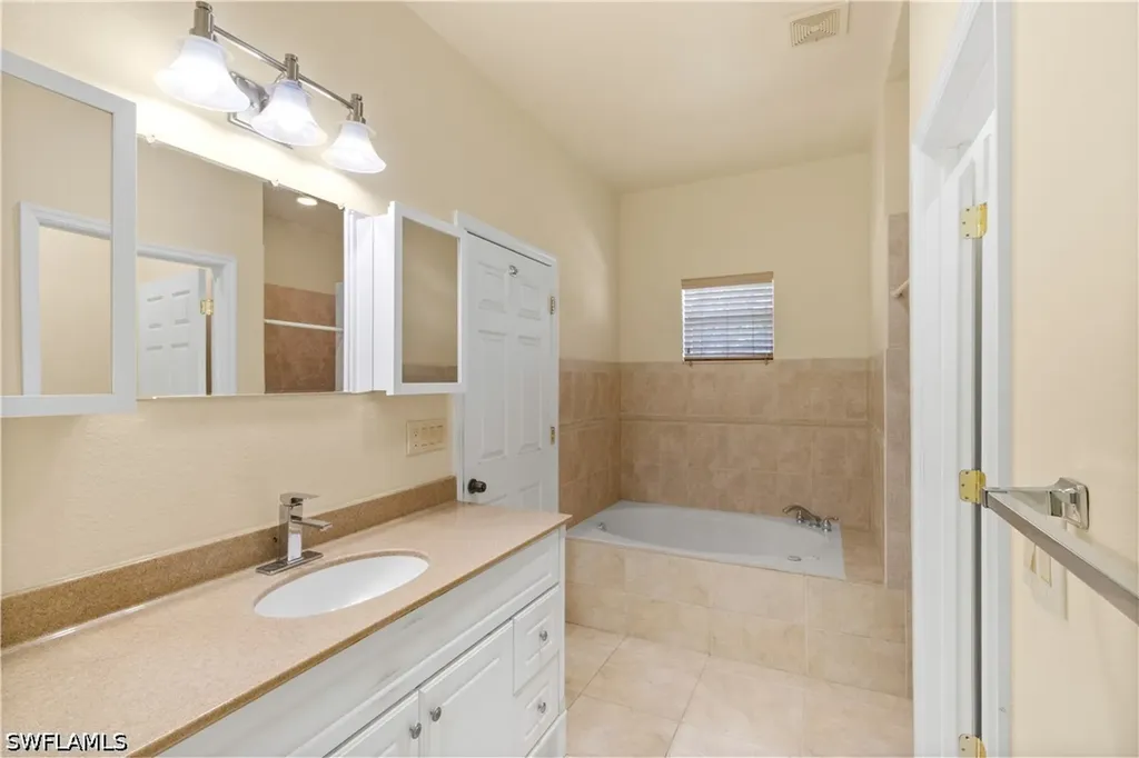2495 62nd Avenue NE Naples FL 34120
