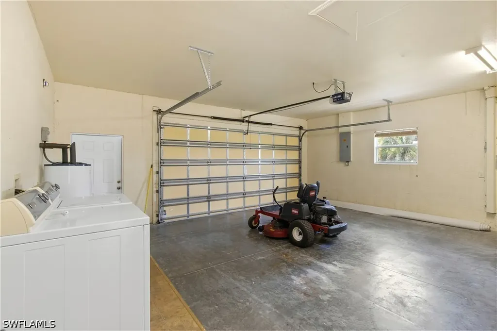 2495 62nd Avenue NE Naples FL 34120