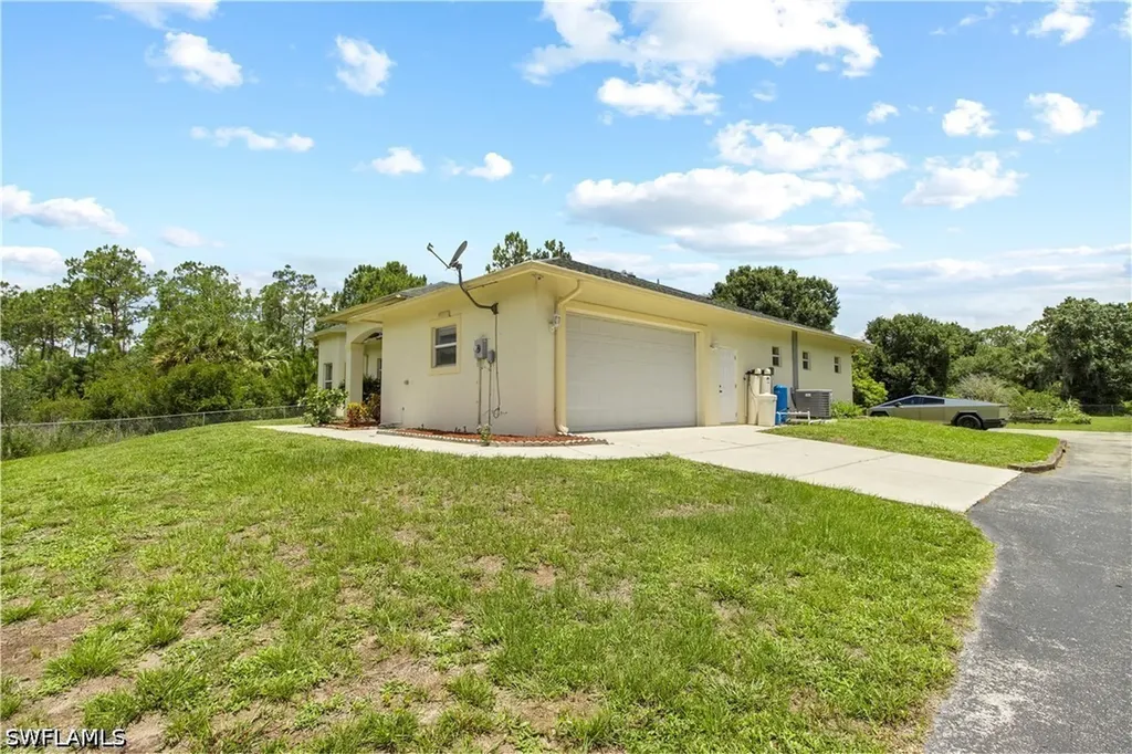 2495 62nd Avenue NE Naples FL 34120