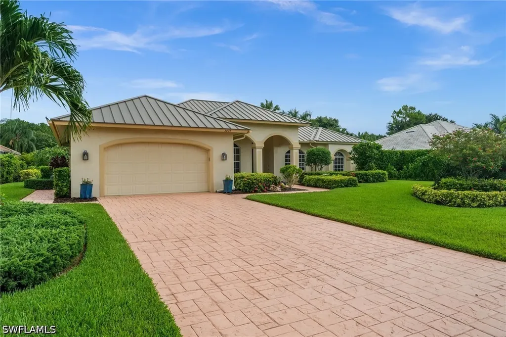 2027 Castle Garden Lane Naples FL 34110