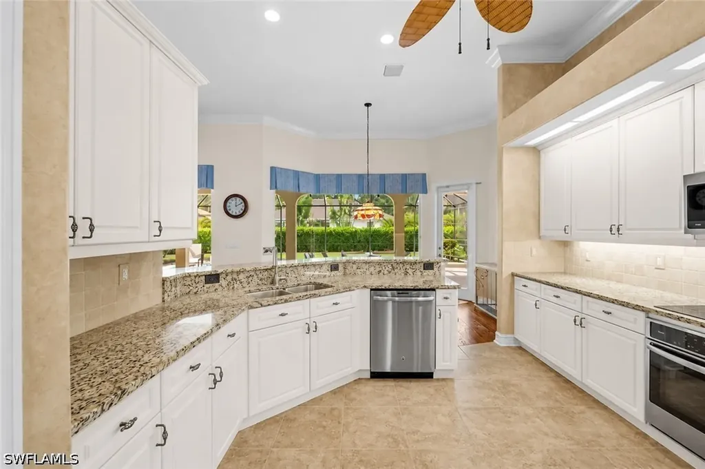 2027 Castle Garden Lane Naples FL 34110