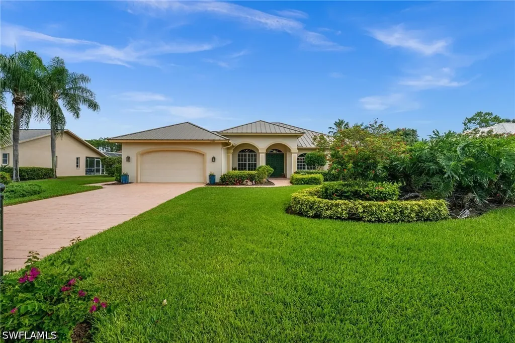 2027 Castle Garden Lane Naples FL 34110