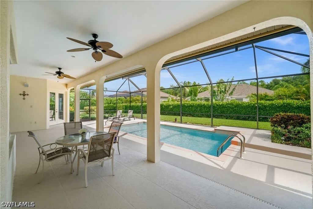 2027 Castle Garden Lane Naples FL 34110