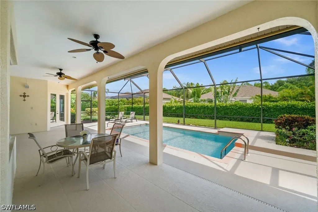 2027 Castle Garden Lane Naples FL 34110