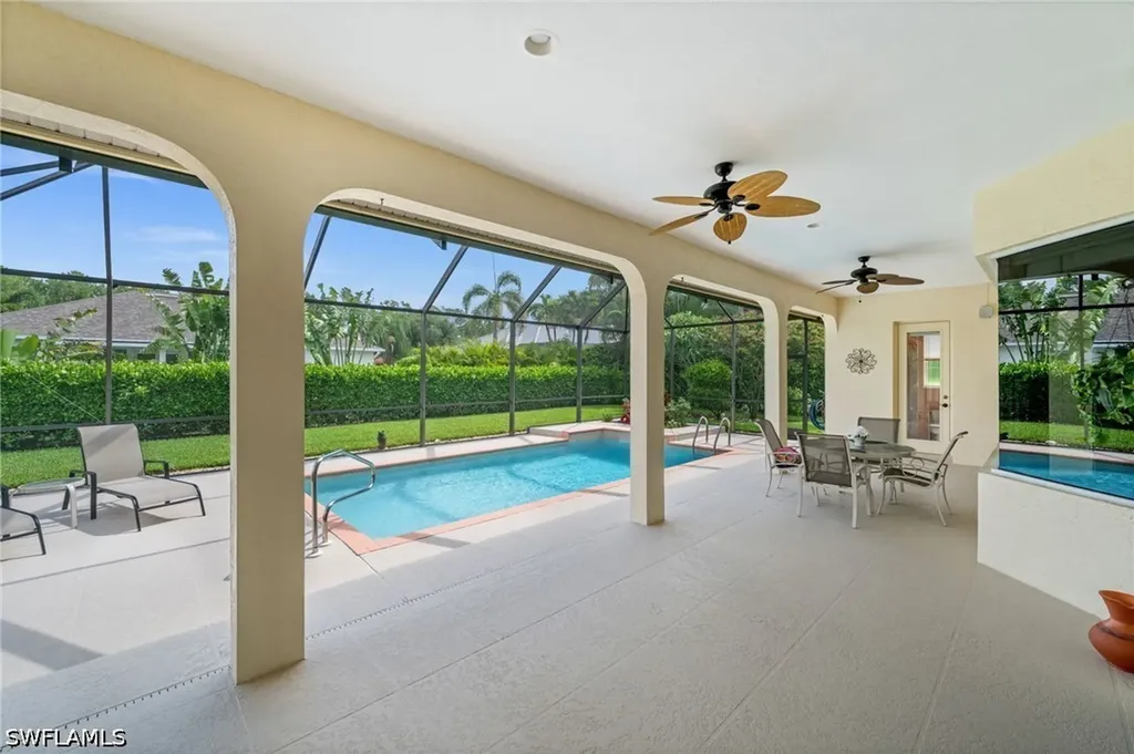 2027 Castle Garden Lane Naples FL 34110