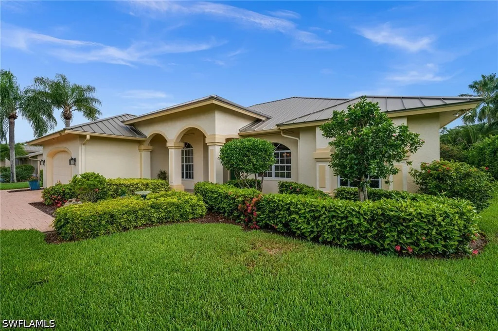 2027 Castle Garden Lane Naples FL 34110