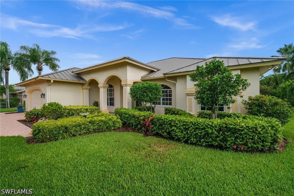 2027 Castle Garden Lane Naples FL 34110