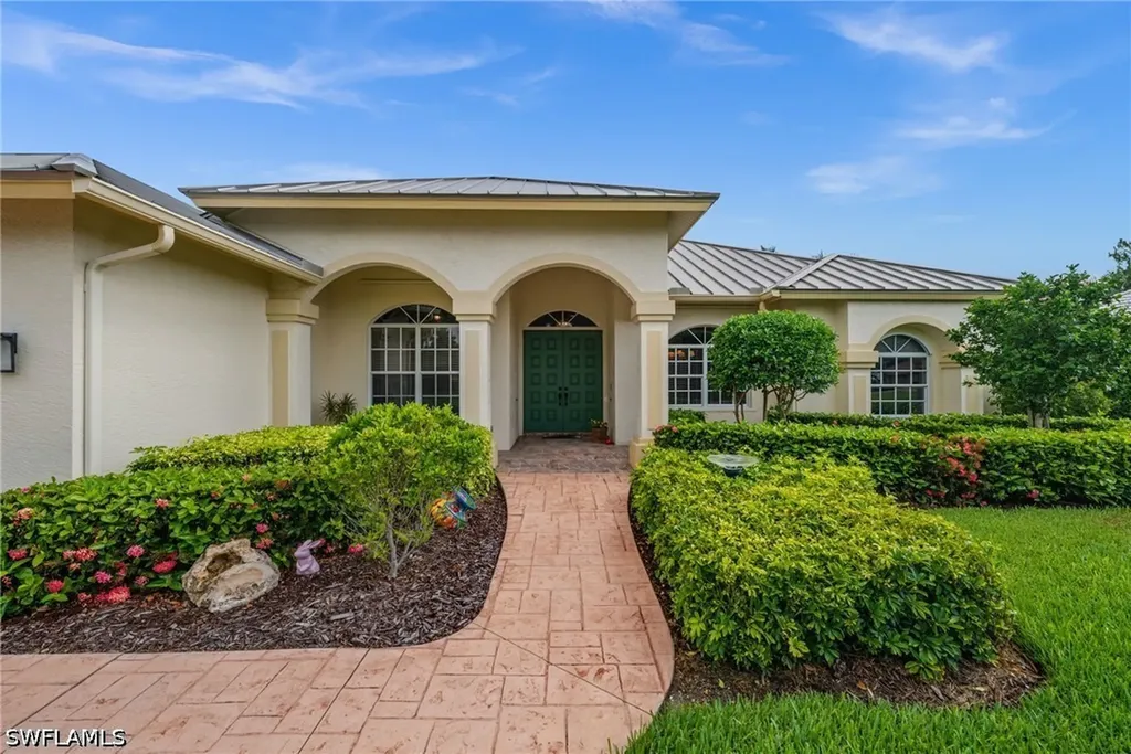 2027 Castle Garden Lane Naples FL 34110