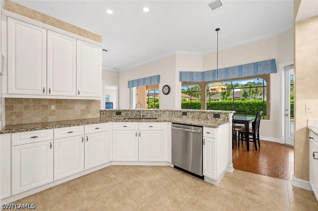2027 Castle Garden Lane Naples FL 34110