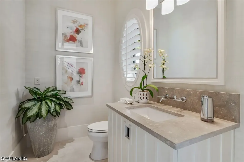 32 6th Street S Naples FL 34102