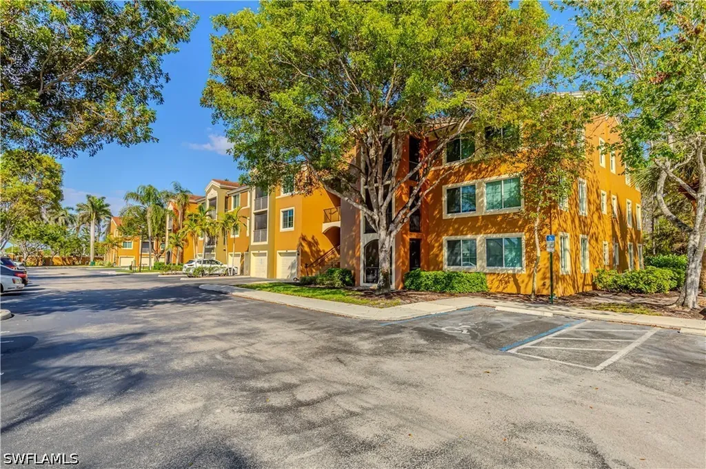 1105 Reserve Court Naples FL 34105