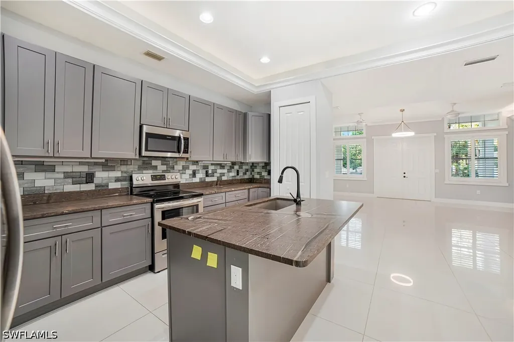 3332 6th Avenue SE Naples FL 34117