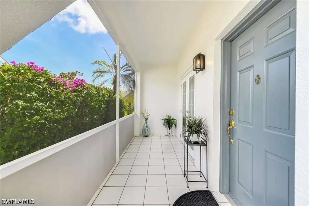 853 Tanbark Drive Naples FL 34108
